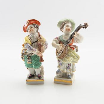 Meissen figurines 2 pcs, 19th/20th century porcelain.