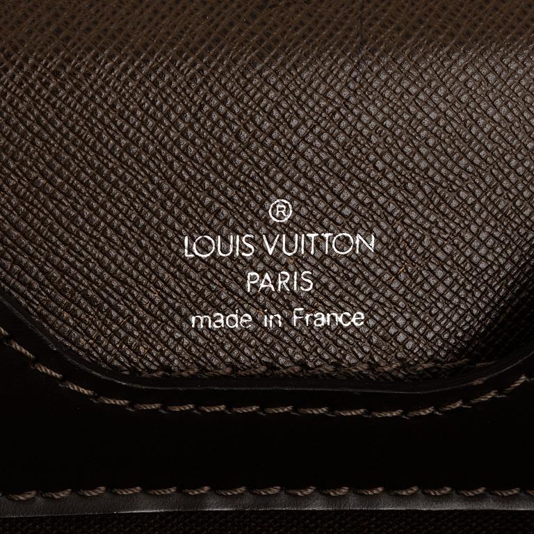 Louis Vuitton, a taiga leather "Neo Robusto" briefcase.