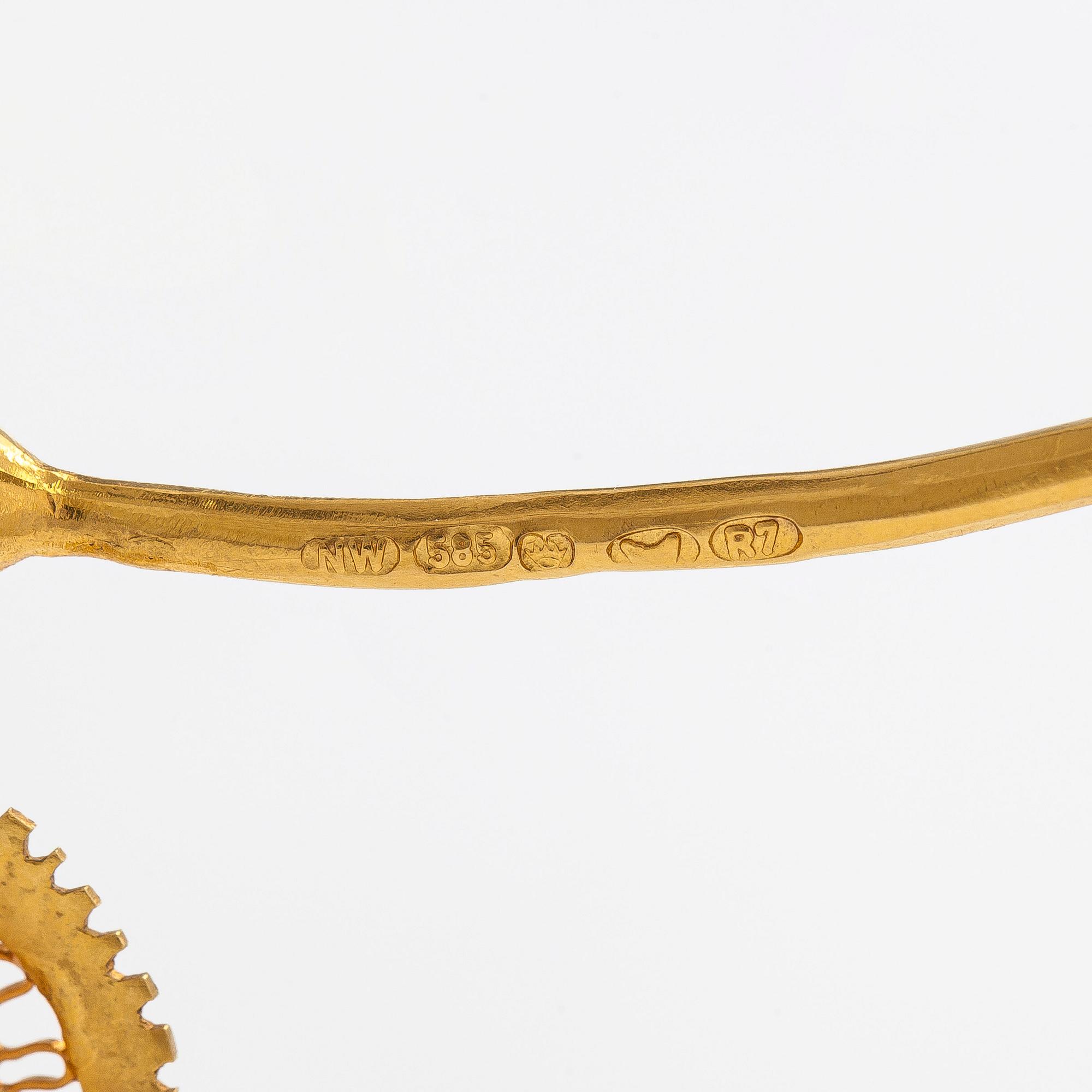 Tapio Wirkkala, a 14K gold collier, 'Viking necklace' by Westerback, Helsinki 1970.