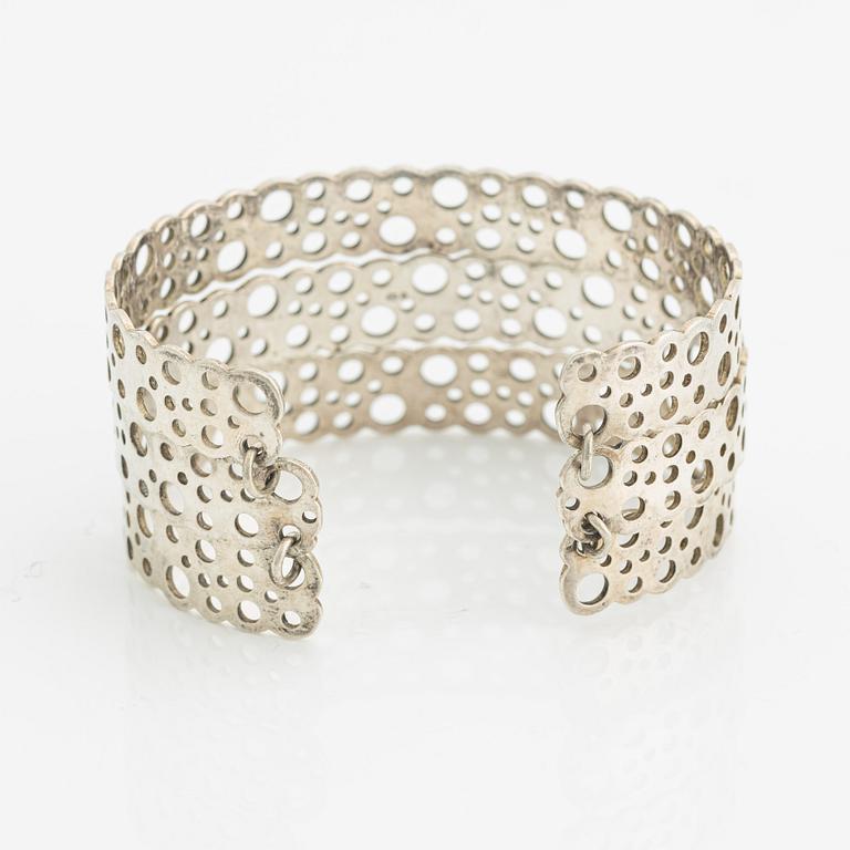 Liisa Vitali, ring and bracelet, "Leppäkerttu", sterling silver.