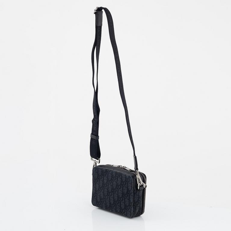 Christian Dior, väska, "Wallet on Strap", 2021.