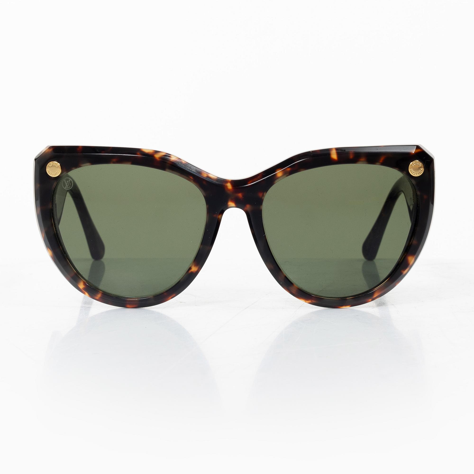 Louis Vuitton, Sunglasses.