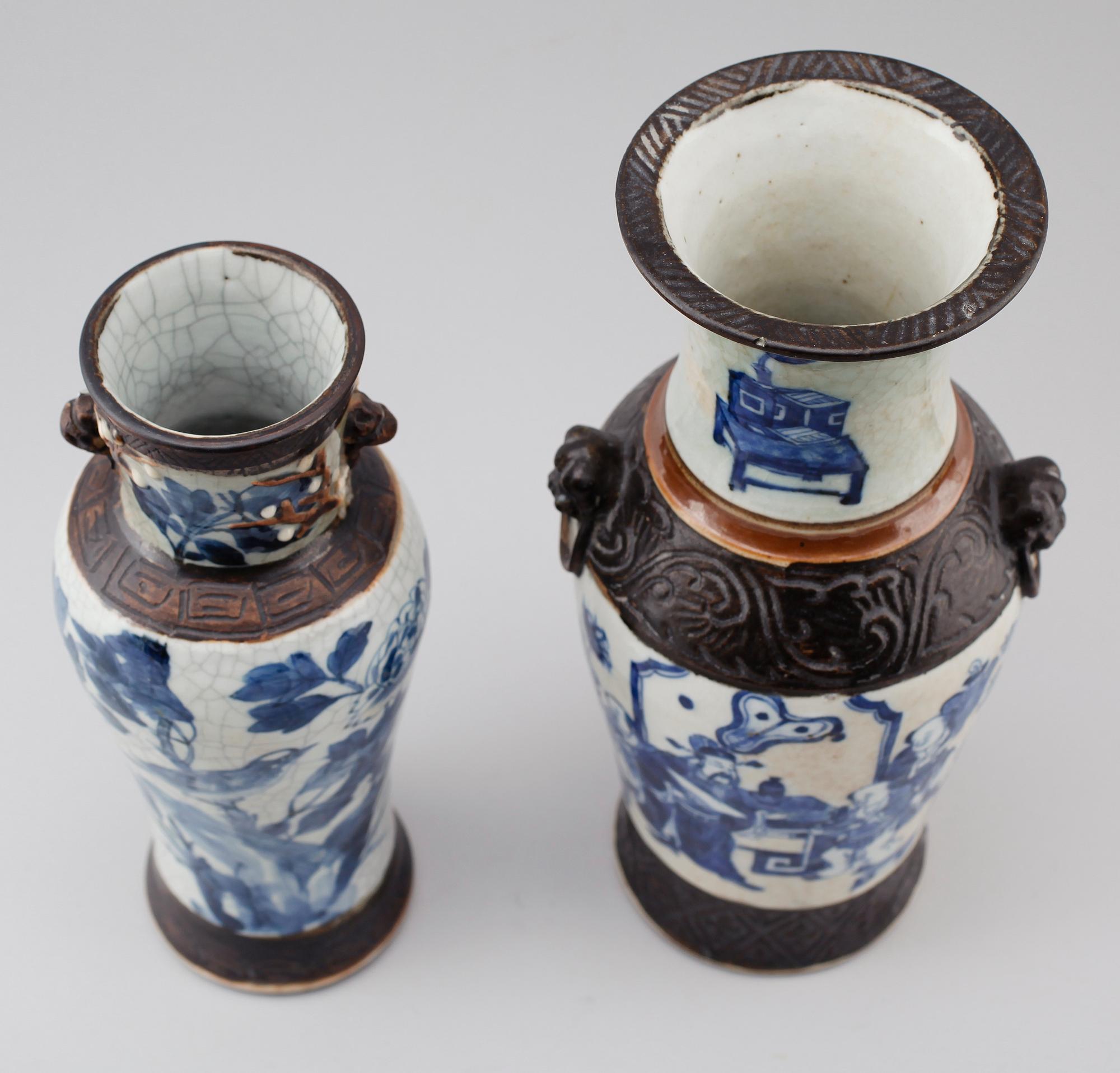 VASER, 2 st, porslin, Kina, 1800-/1900-tal.