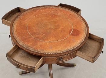 KARUSELLBORD, mahogny, engelsk stil, 1800-talets senare hälft.