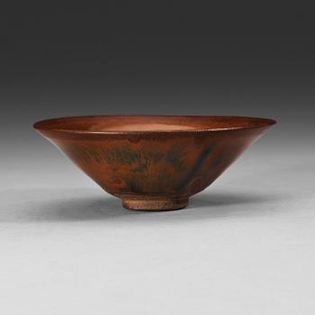 252. SKÅL, keramik, temmoku. Song (960-1279).