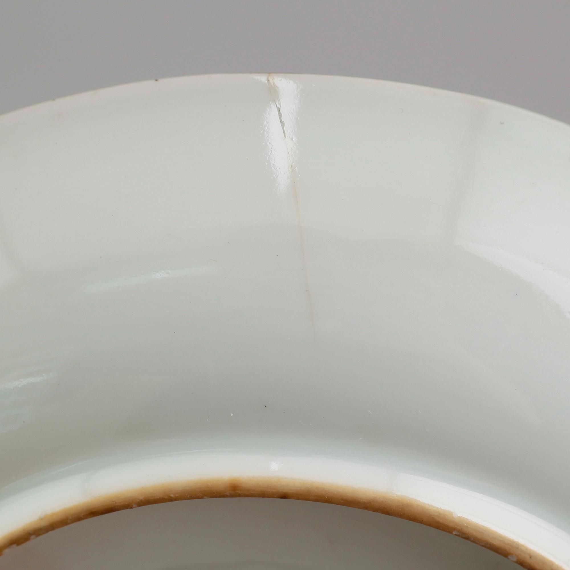 KOPP MED FAT, porslin, Kina, sent 1700-tal.