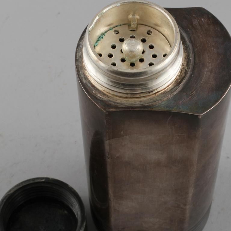 SHAKER, nysilver, Folke Ahrström, GAB, Stockholm, 1900-talets första hälft.