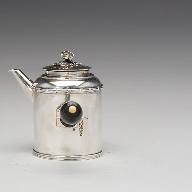 Jonas Thomasson Ronander, mjölkkanna, silver Stockholm 1769. Gustaviansk.