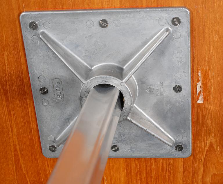 BORD, Arne Jacobsen, Fritz Hansen, 1960/70-tal.