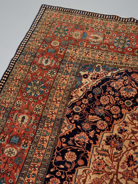 A CARPET, an antique/semi-antique Kashan so called Motachem, ca 333,5-354 x 218-243 cm.