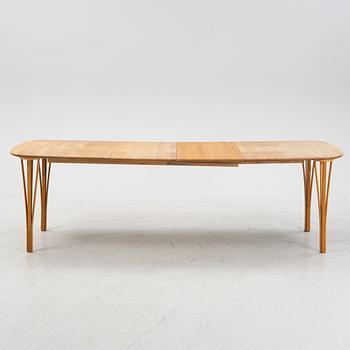 Matbord, "Timeless", Haslev Møbelsnedkeri, Danmark.