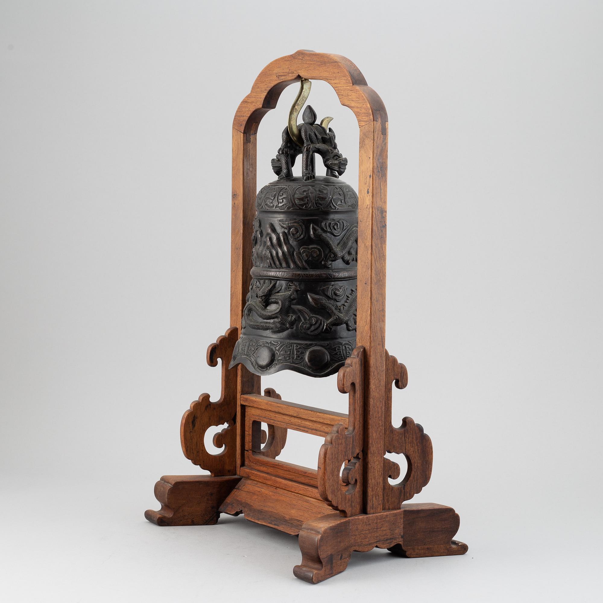 A Chinese bronze bell, early 20th Century.