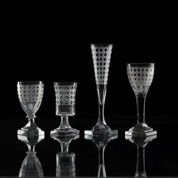 GLASSERVIS, 55 delar. 1800-talets första hälft.