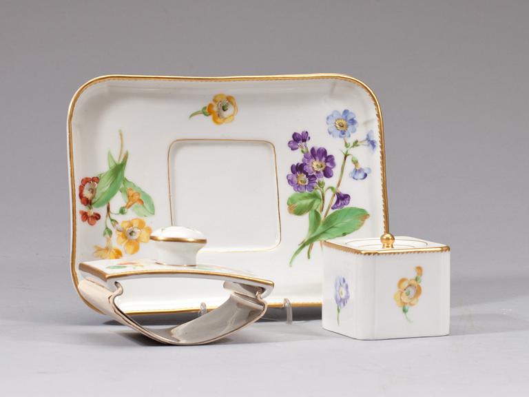 SKRIVSET, 3 delar. Porslin, Royal Copenhagen.