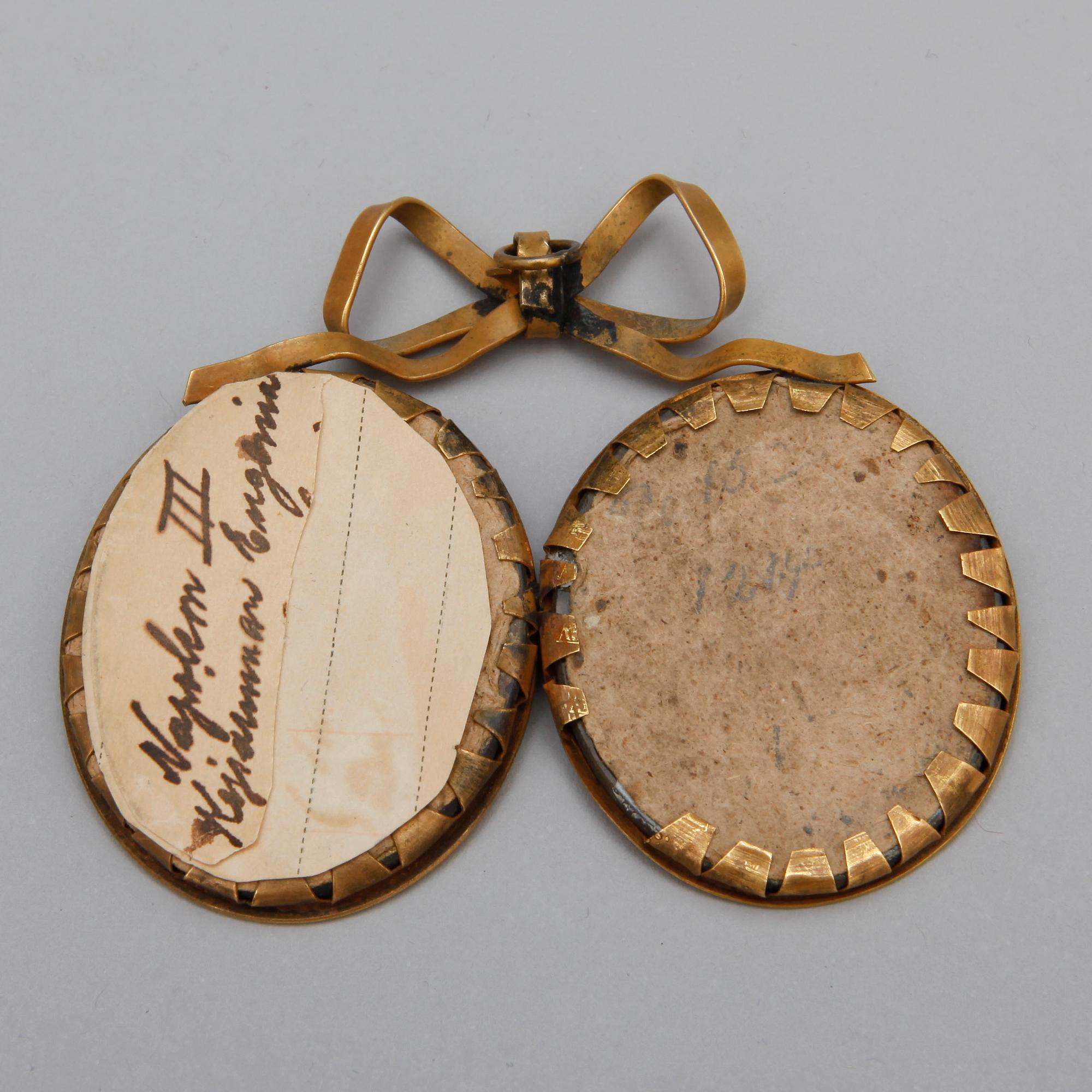 MINIATYRER, ett par samramade, 1800-talets andra hälft.
