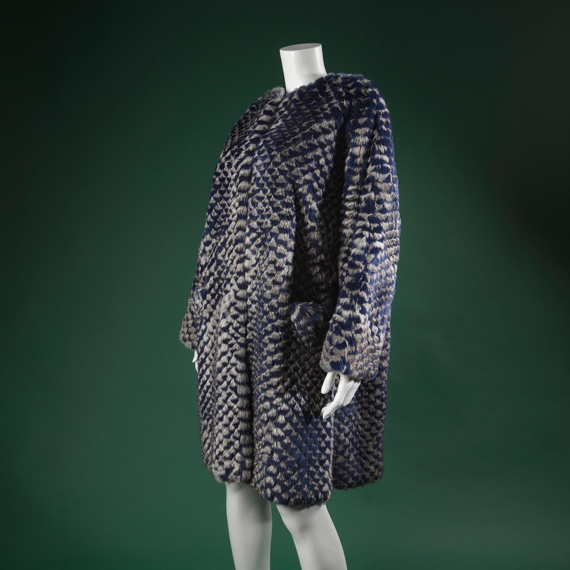 PÄLSKAPPA, GIORGIO ARMANI, italiensk storlek 42.