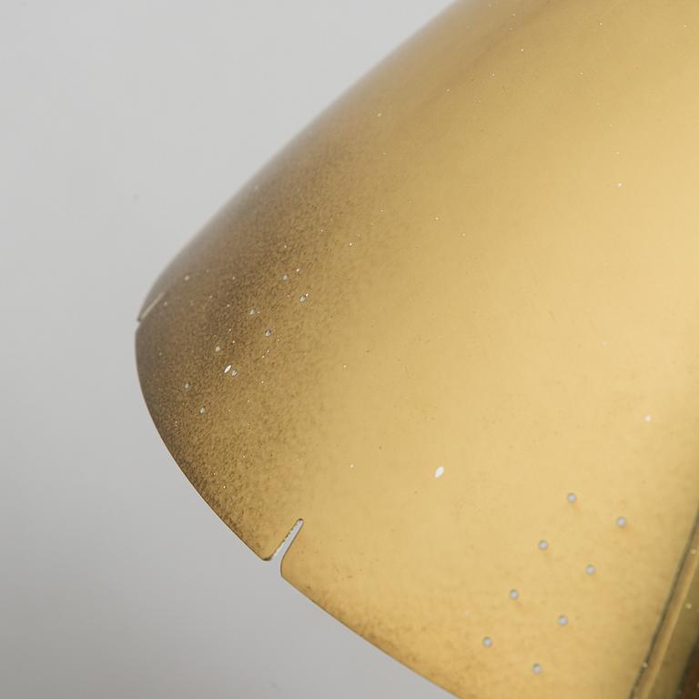 Paavo Tynell, a mid-20th century 'K2-20' pendant light for Idman.