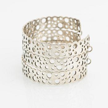 Liisa Vitali, ring och armband, "Leppäkerttu", sterlingsilver.