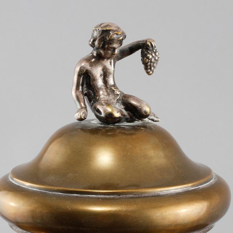 SAMOVAR, nysilver, C.G Hallberg, Stockholm, omkring sekelskiftet 1900.