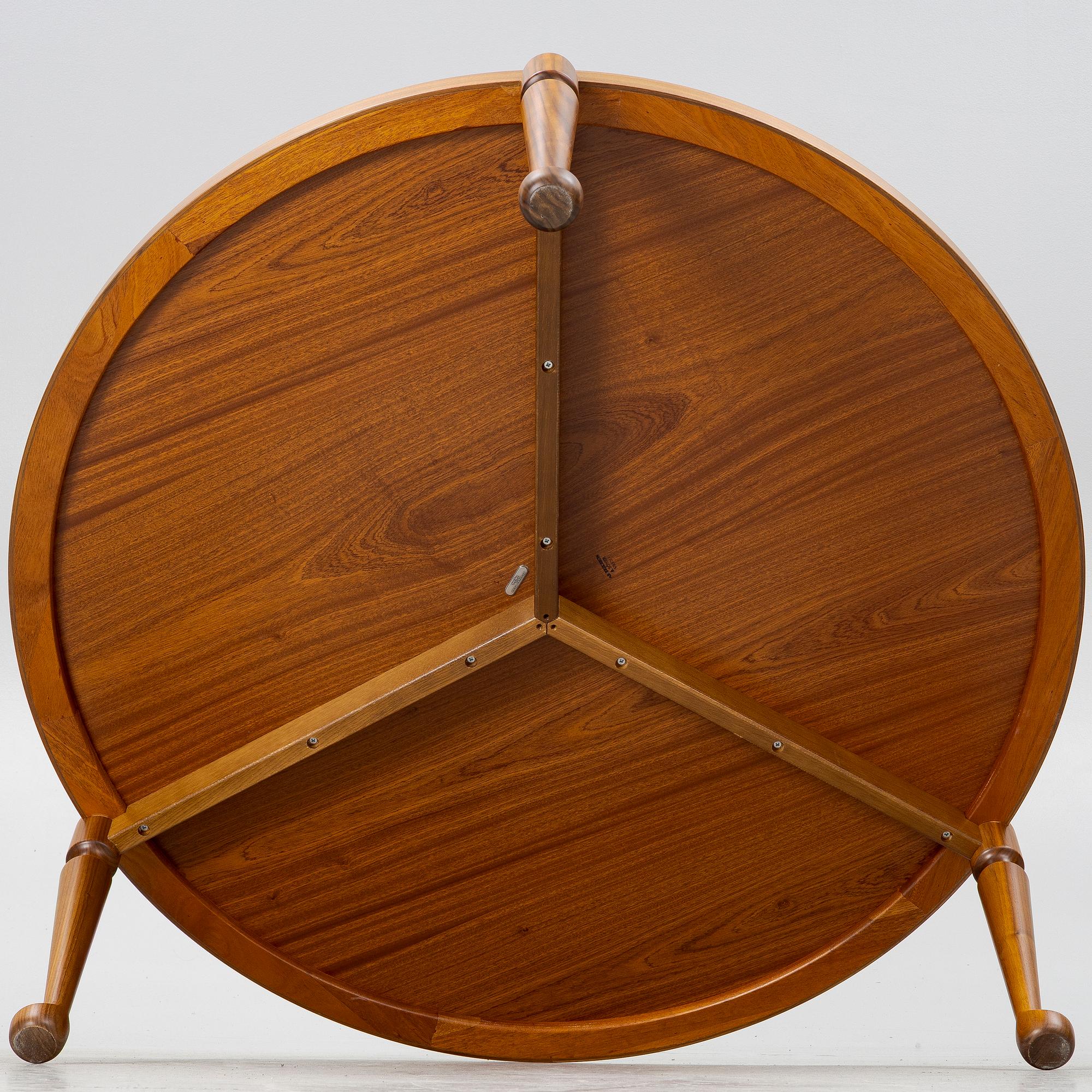 Josef Frank, soffbord, modell 2139, Firma Svenskt Tenn, efter 1985.