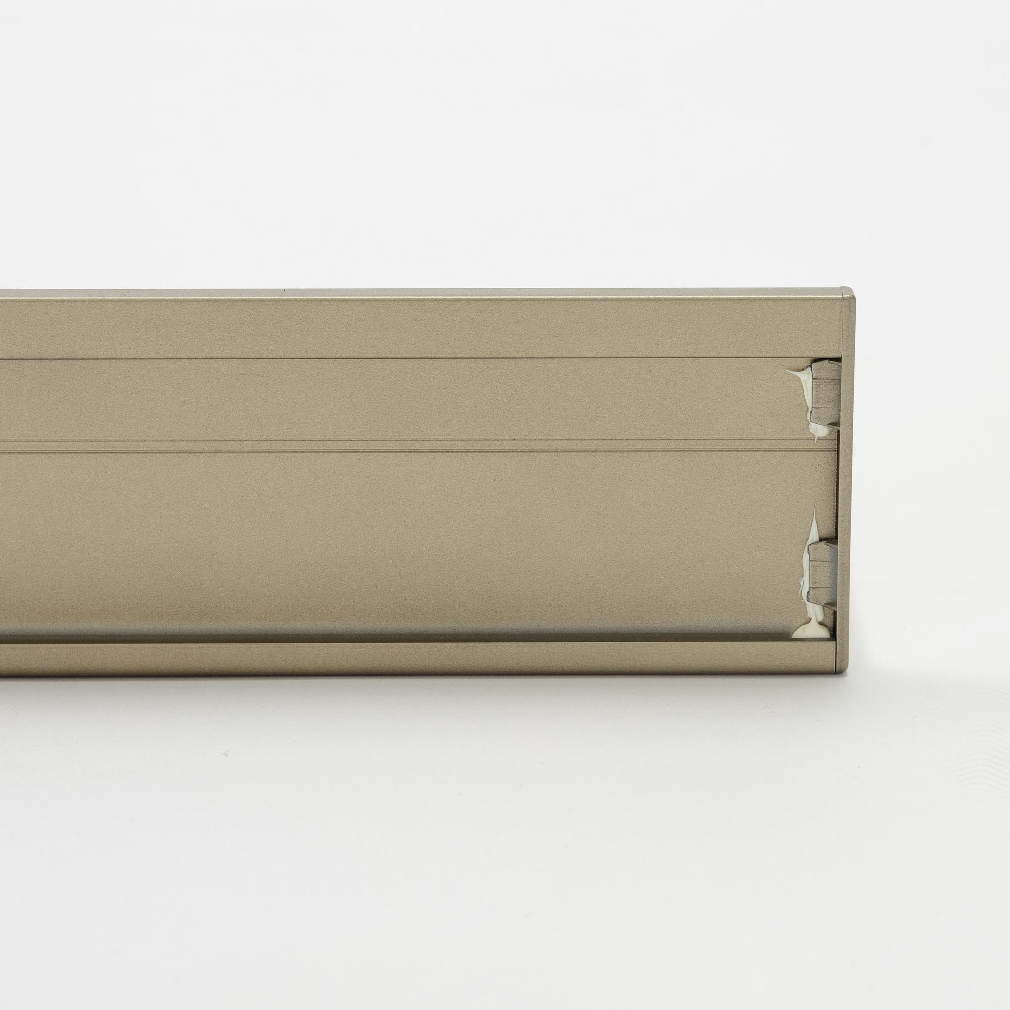 Hyllplan, 4 st, Rimadesio, Italien.