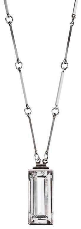 A Wiwen Nilsson sterling rock crystal pendant and chain, Lund 1947.
