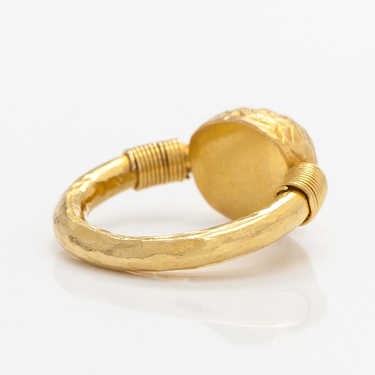 Jaana Lehtinen, ring, 18K guld, A. Tillander,Helsingfors 1994,