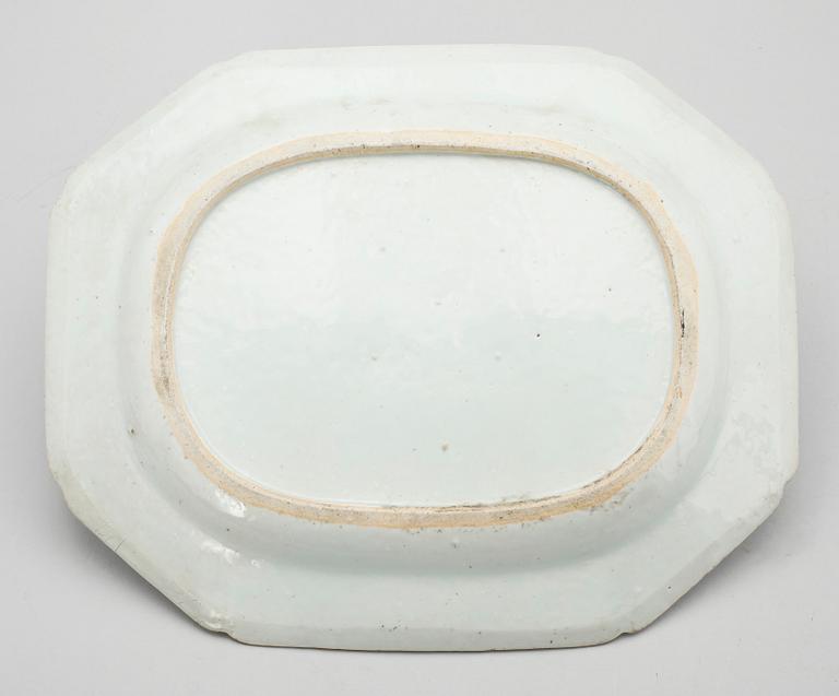 STEKFAT, porslin, Kina, Qianlong (1736-1795).