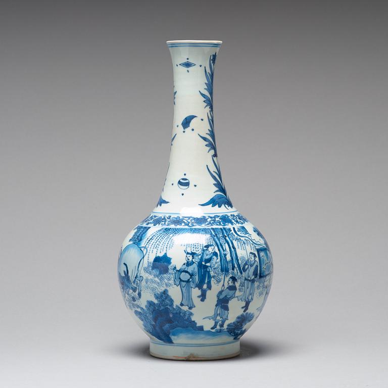 A large blue and white Transitional vase, 17th Century, Chongzhen (1635-44).