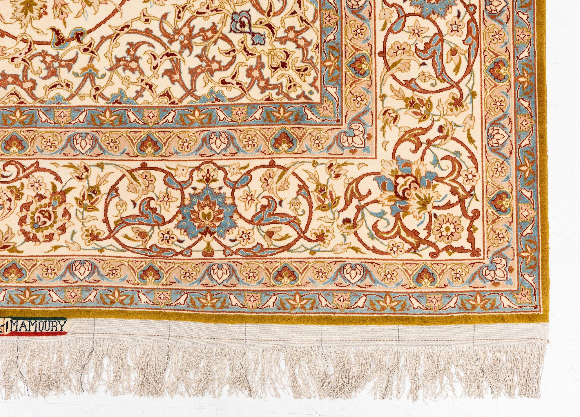 Matta, semiantik Isfahan, centrala Persien, part silk, signerad Sarraf Mamoury, ca 315 x 193 cm.