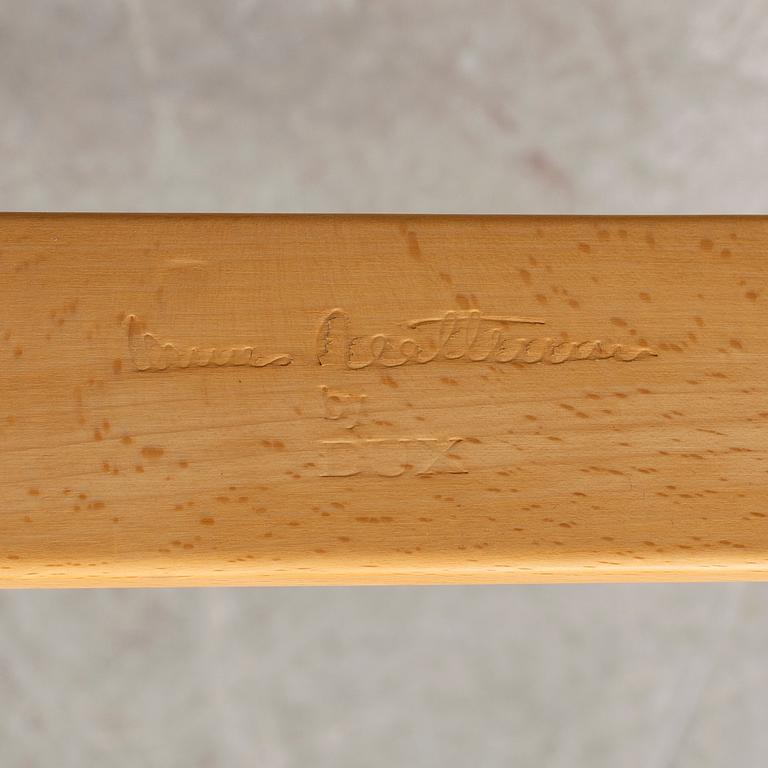 BRUNO MATHSSON, fåtölj, "Eva hög", Dux, omkring år 2000.