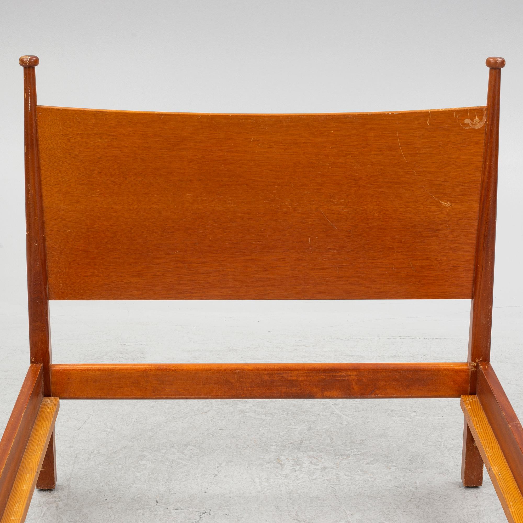 Josef Frank, sängram, modell "B2118", Firma Svenskt Tenn, sent 1940-tal.
