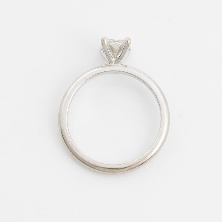Ring 18K vitguld med radiant/mixed cut diamant, 1,01 ct.