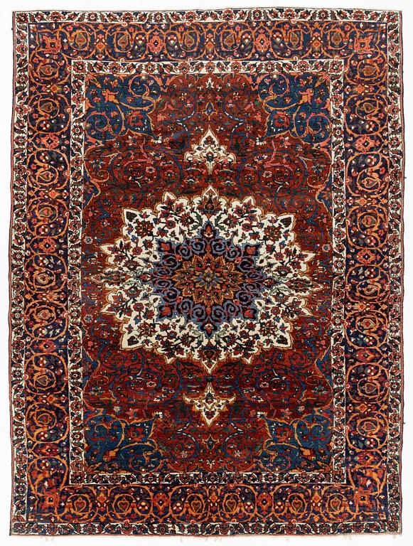 A Bakthiari carpet, c. 310 x 230 cm.