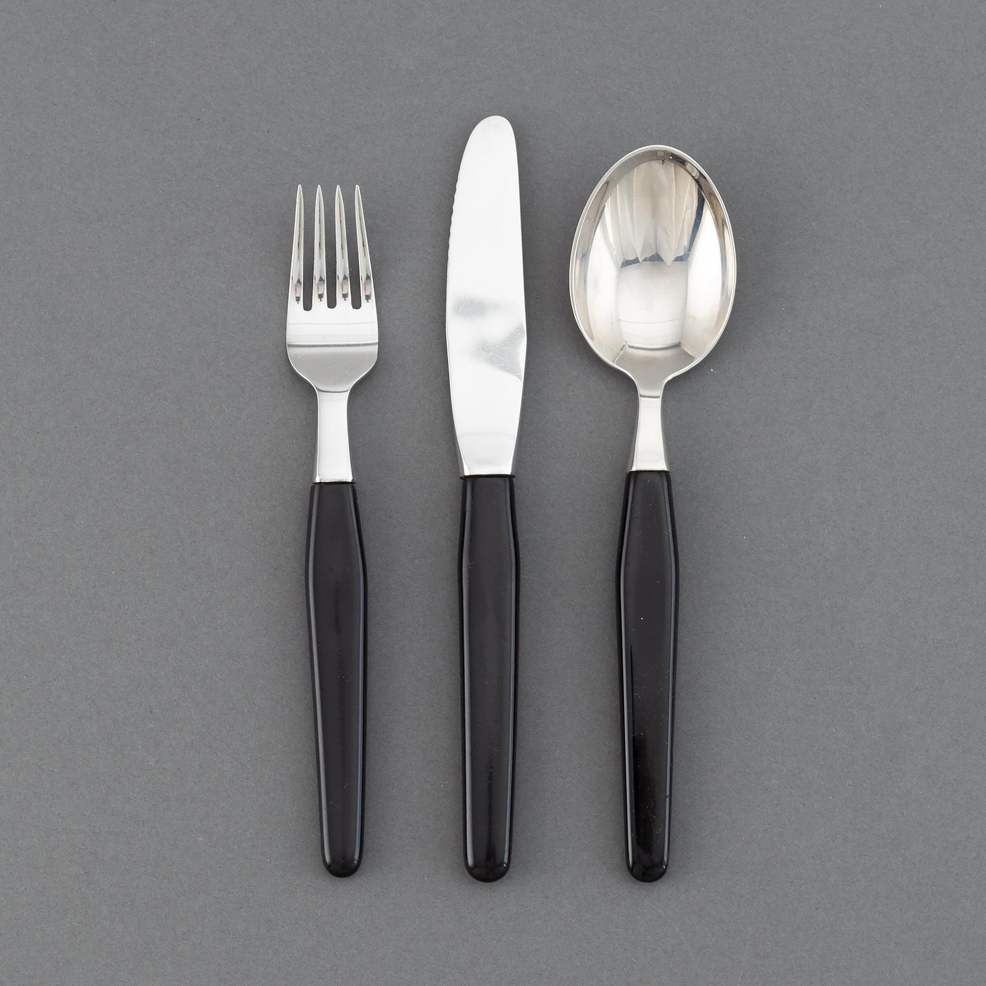 Sigvard Bernadotte & Acton Björn, a 'Scanline' part cutlery, Dansk Knivfabrik, Lundtofte (22 pc).