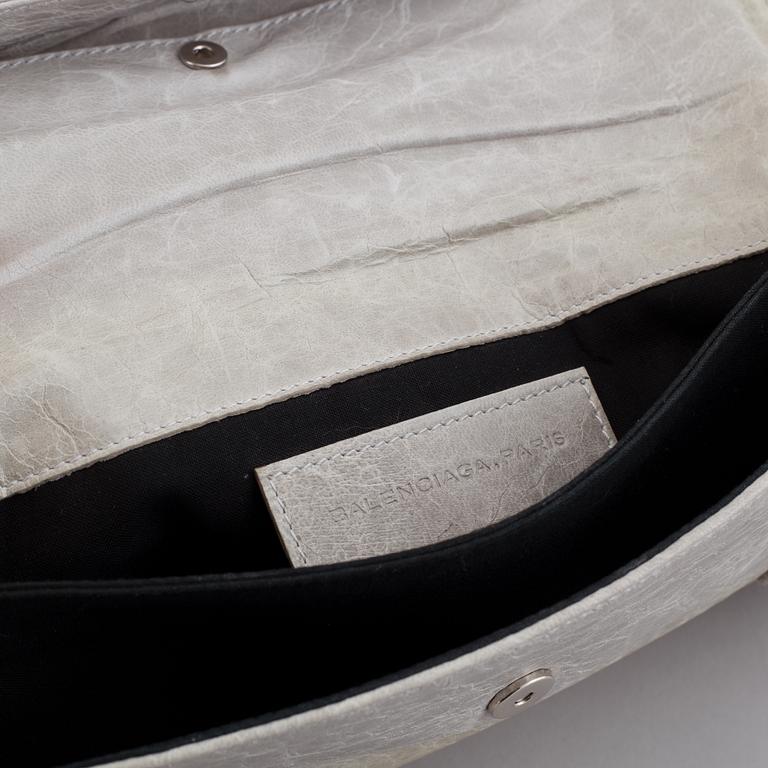 Balenciaga, clutch.