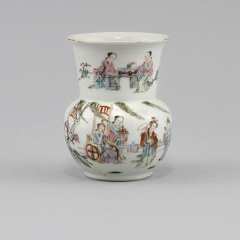 VAS, porslin, Kina, 1800/1900-tal.