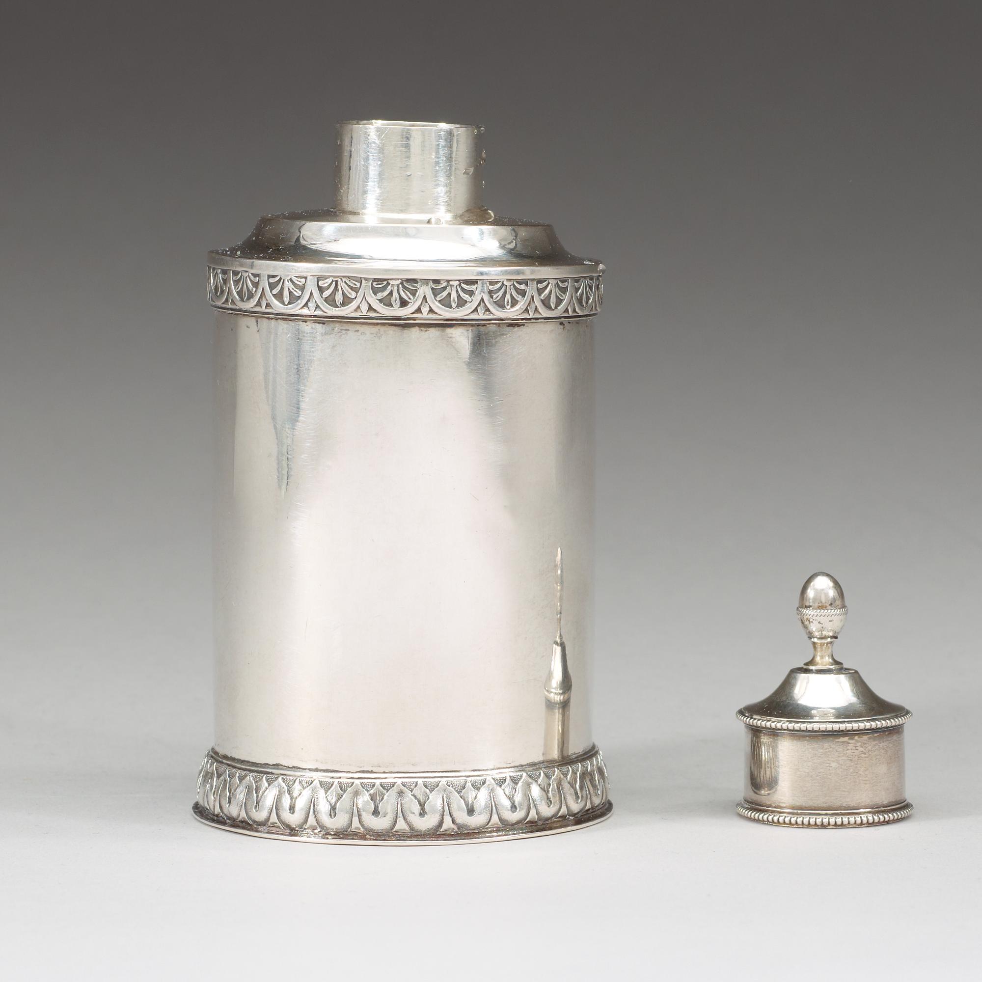 A Swedish 18th century parcel-gilt tea-caddie, makers mark of  Pehr Zethelius, Stockholm 1799.