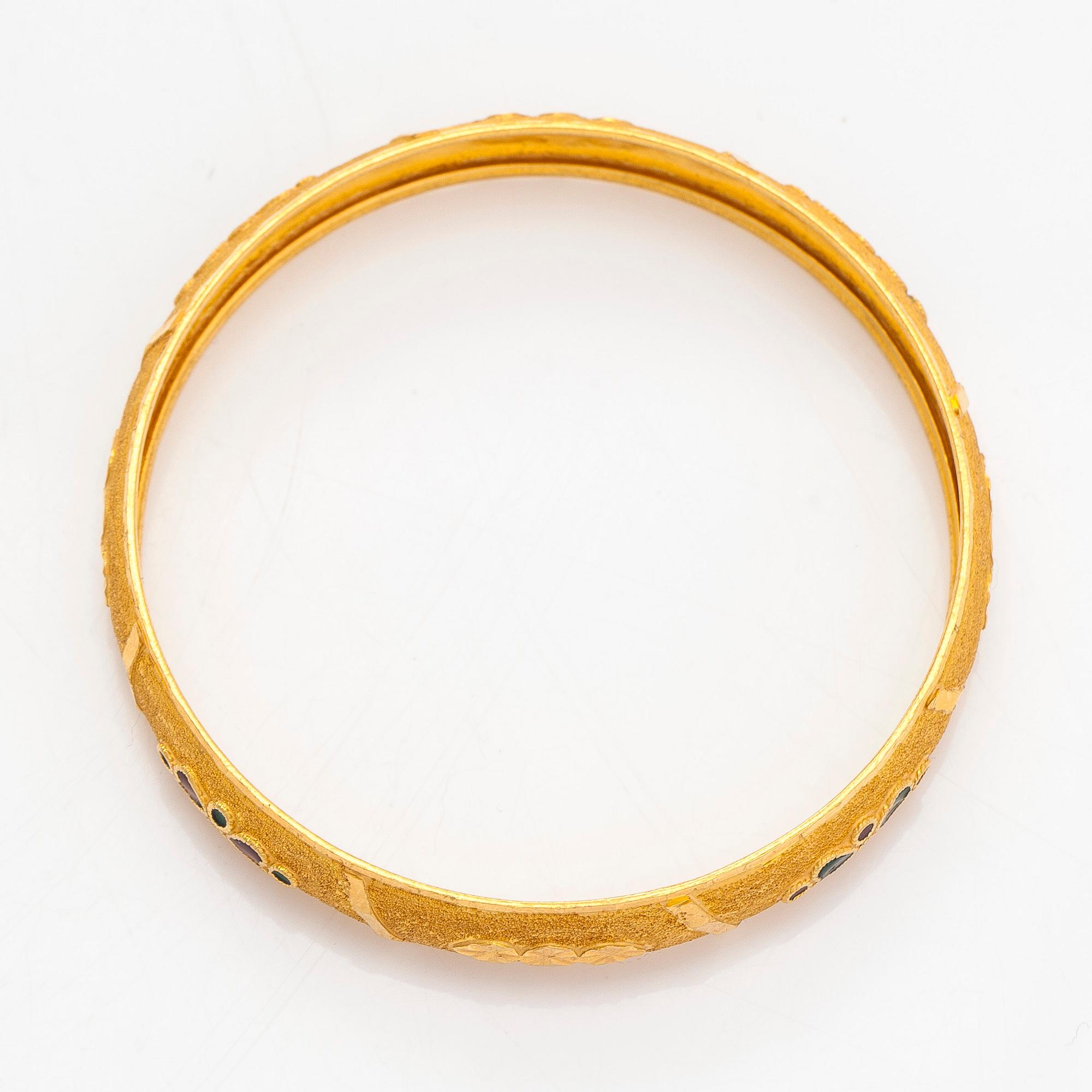 Rannekoru, 22K kultaa ja emalia, Arabiemiraatit.