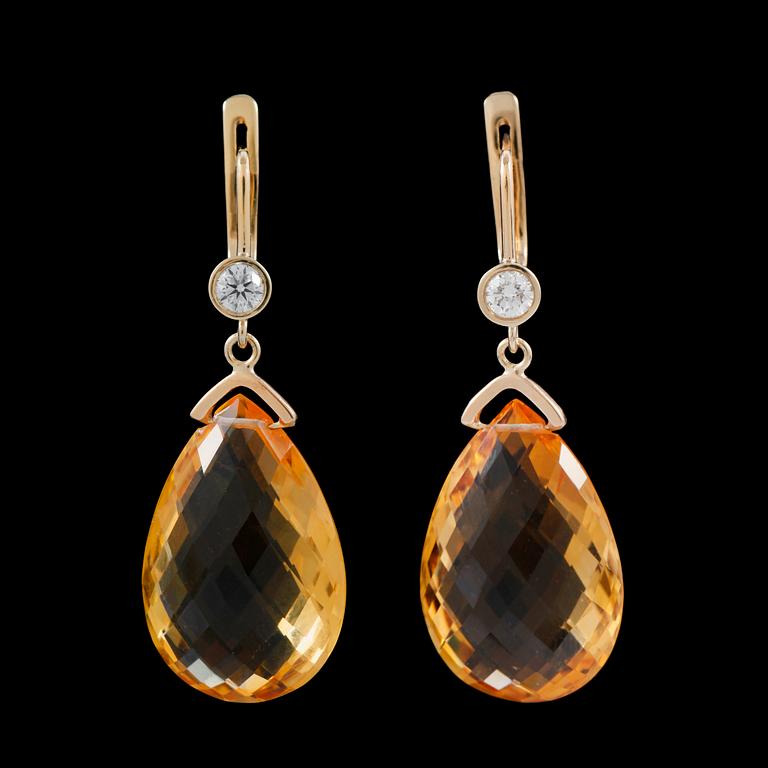 ÖRHÄNGEN, briolettslipade citriner totalt ca 36ct samt briljantslipade diamanter totalt ca 0.40ct.