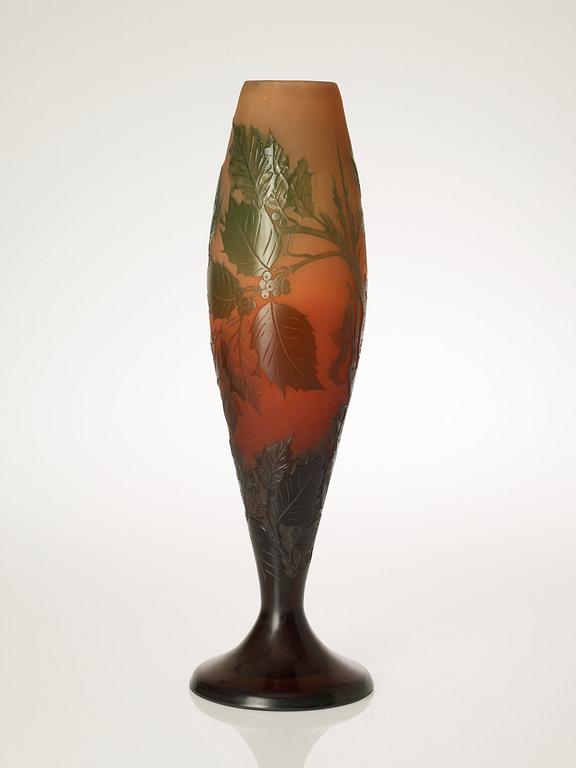 An Emile Gallé Art Nouveau cameo glass vase, Nancy, France.