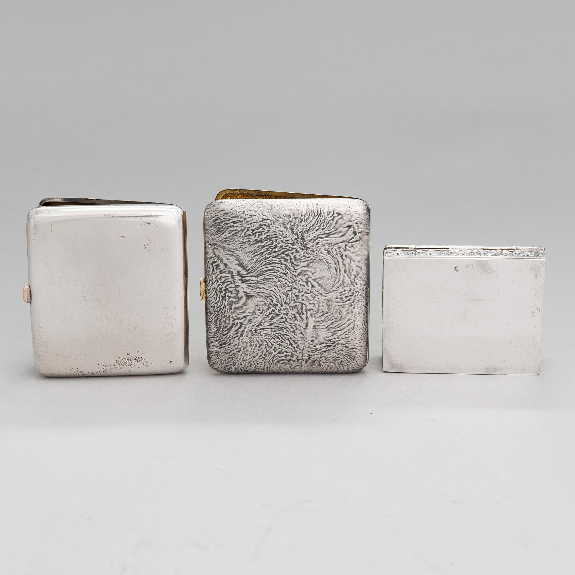 SAVUKERASIOITA, 2 kpl, ja RASIA, hopeaa, Suomi ja Espanja, 1900-luku.