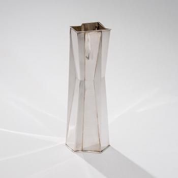 TAPIO WIRKKALA, SILVER VASE. Signed TW. Kultakeskus, Hämeenlinna 1961.