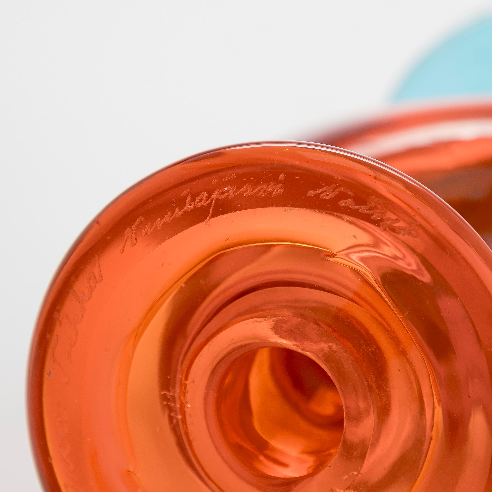 Oiva Toikka, a glass bird, signed Oiva Toikka, Nuutajärvi Notsjö.