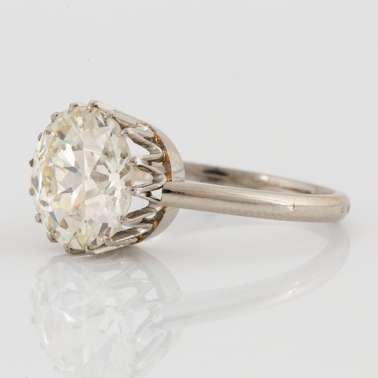 An 18K white gold ring set with an old-cut diamond ca 3.80 cts quality ca J/K vs.