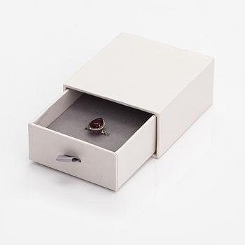 Ring, 14K vitguld, turmalin och diamanter ca 0.44 ct tot.