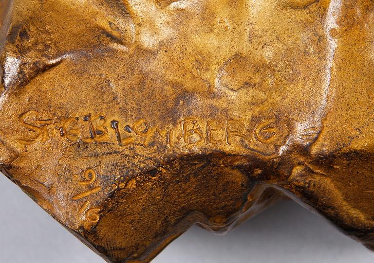 STIG BLOMBERG, skulptur, guldpatinerad brons. Sign o numr 9/16.