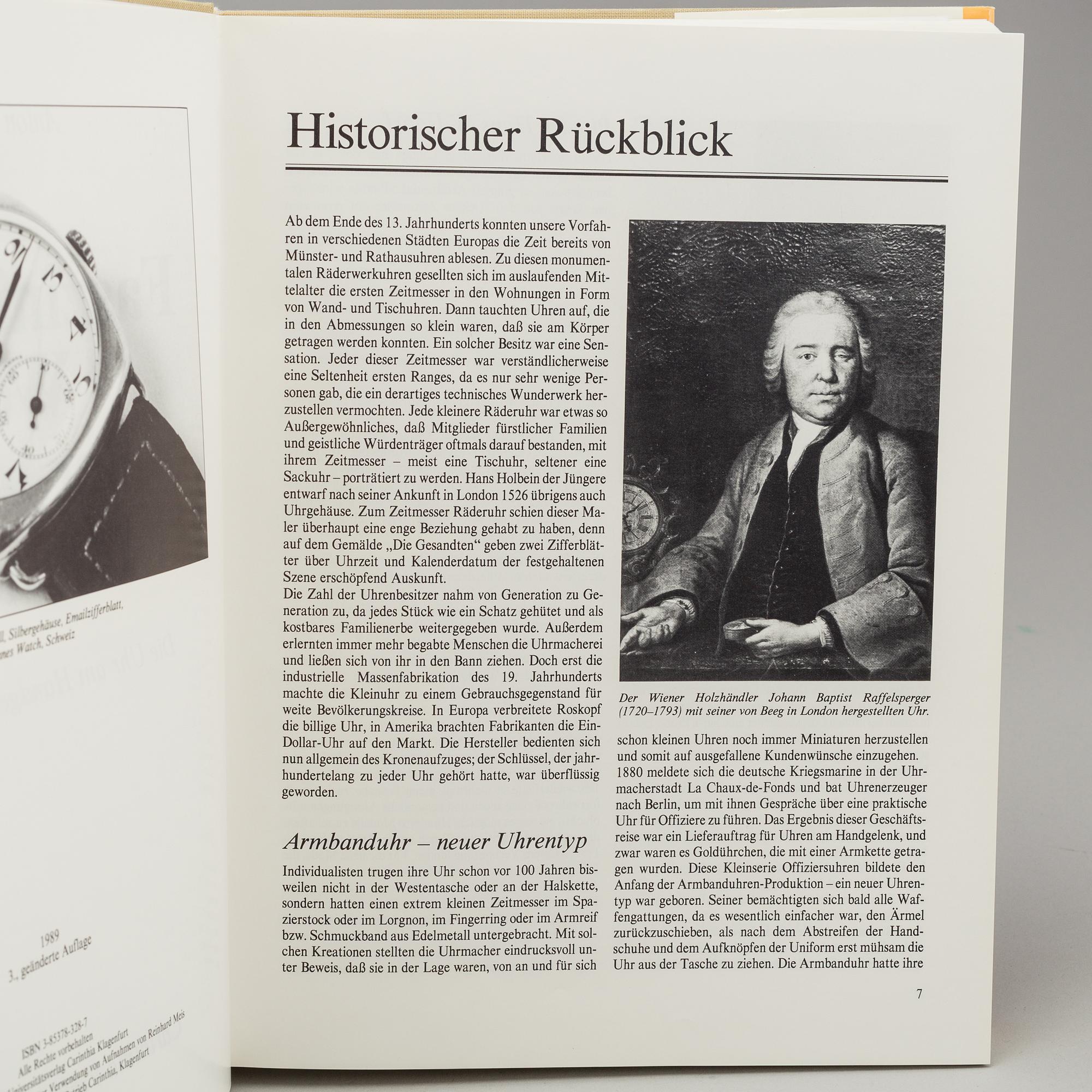 A set of 5 watch books.