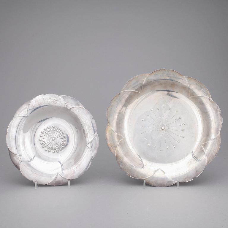 FAT, 2 st, sterling silver, K. Uyeda, Japan 1900-tal. 857 gr.