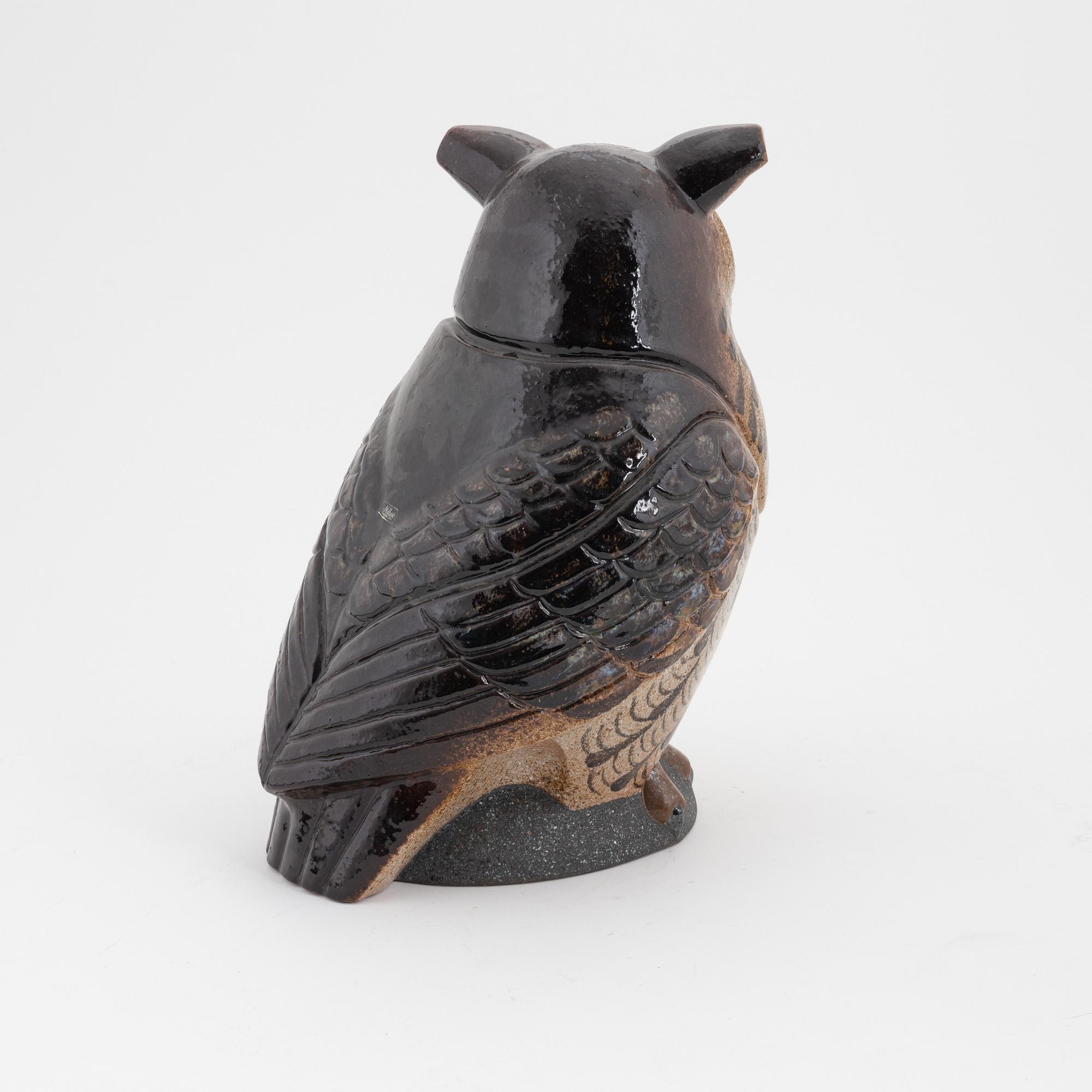 Thomas Hellström, a ceramic sculpture of an owl, Nittsjö, signed.